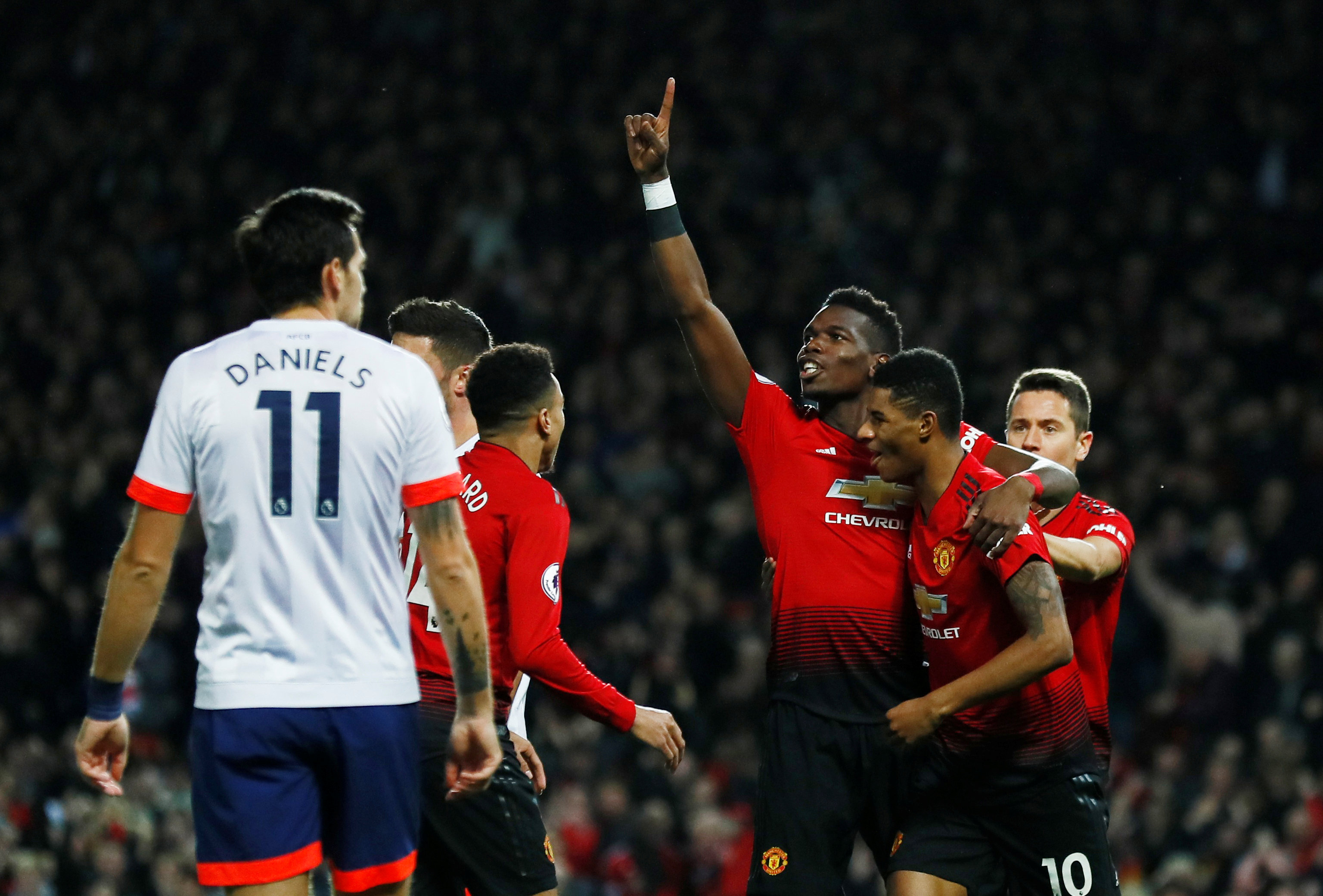 竞在防守端 竞在防守端